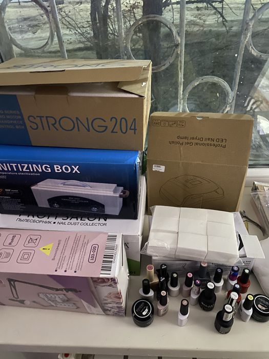 Продам все для маникюра срочно