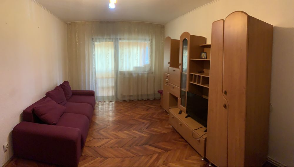 Ofer spre vinzare apartament 3 camere