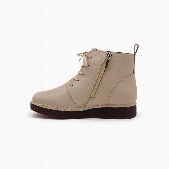 Дамски бежови боти от естествена кожа с връзки и цип