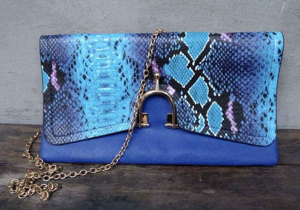 Разпродажба на нови дамски чанти