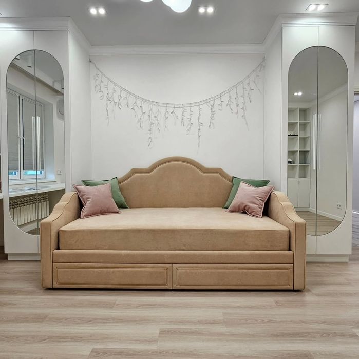 Диван-мягкая детская кровать