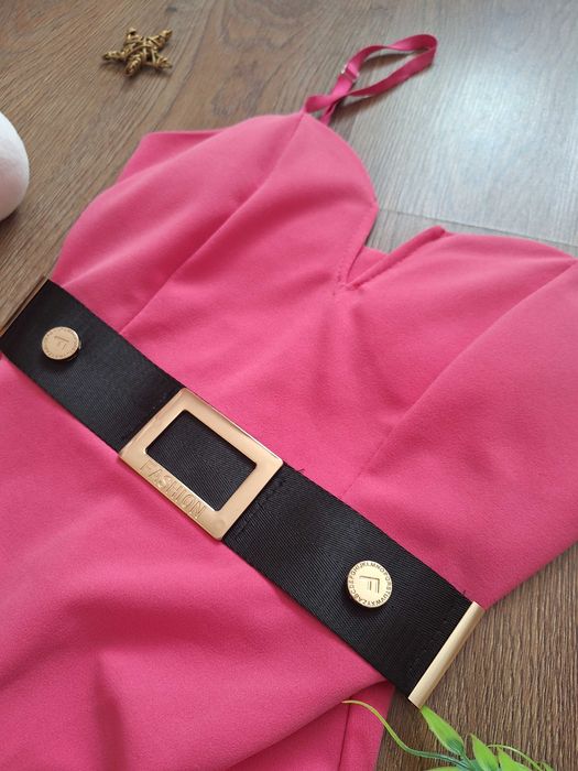 Елегантна рокля по тялото