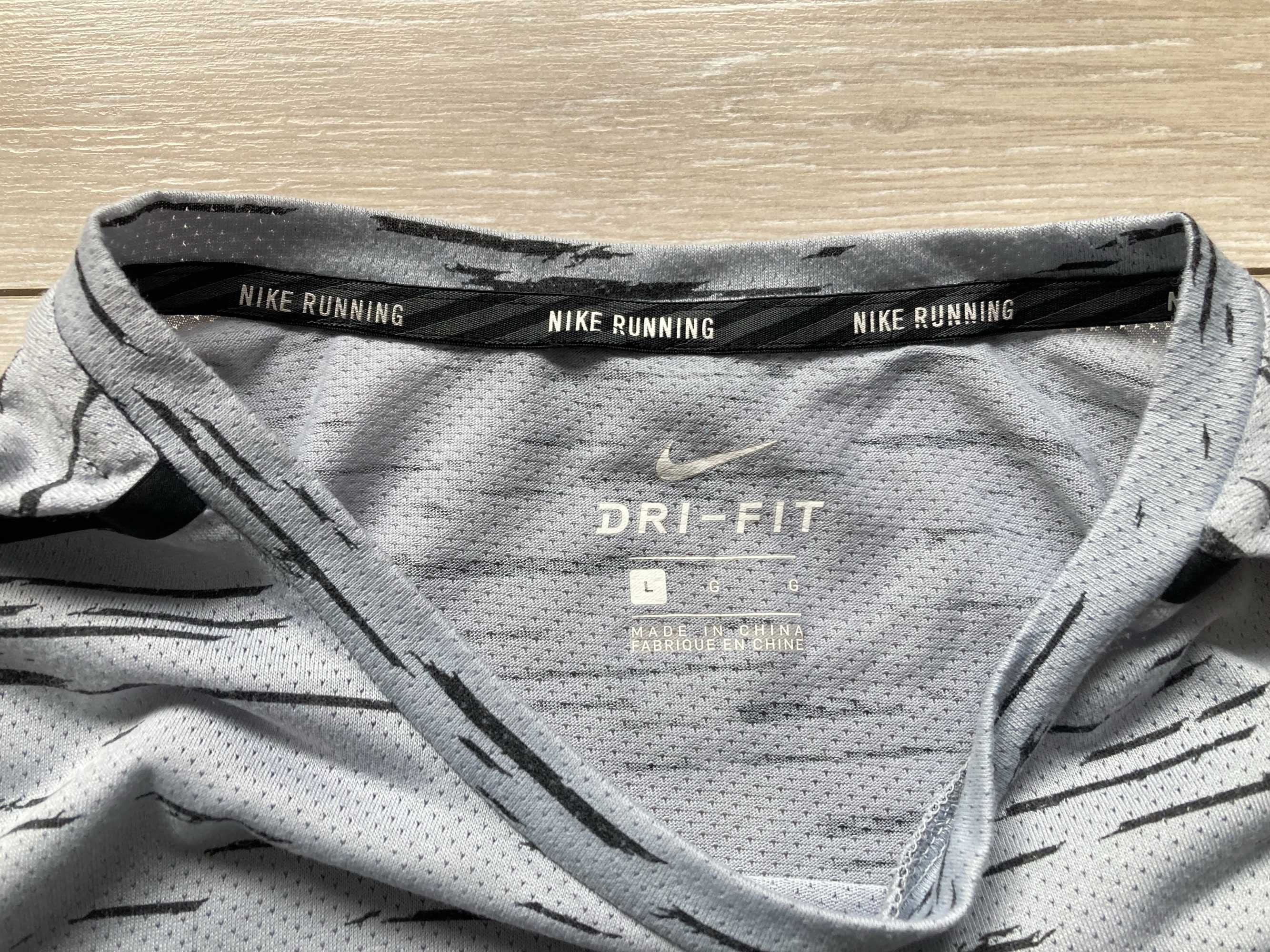 Найк Nike Tailwind Dri Fit Running мъжка тениска размер L
