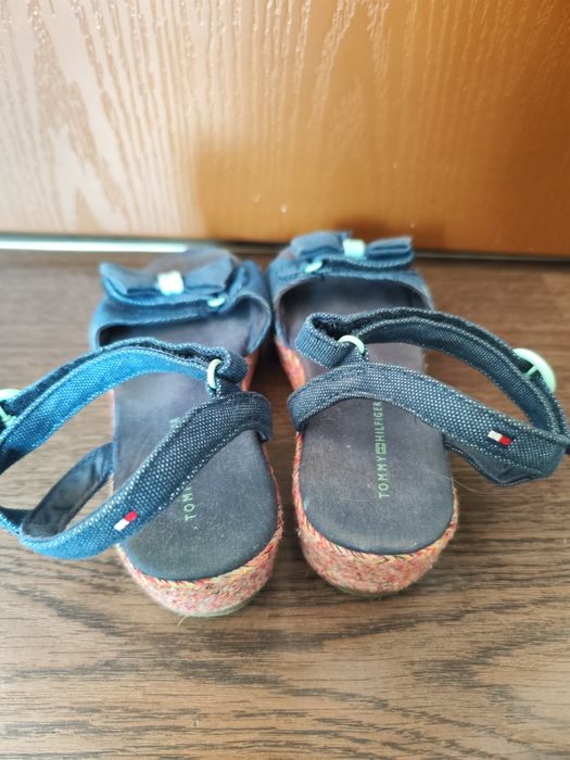 Sandale Tommy Hilfiger nr.35