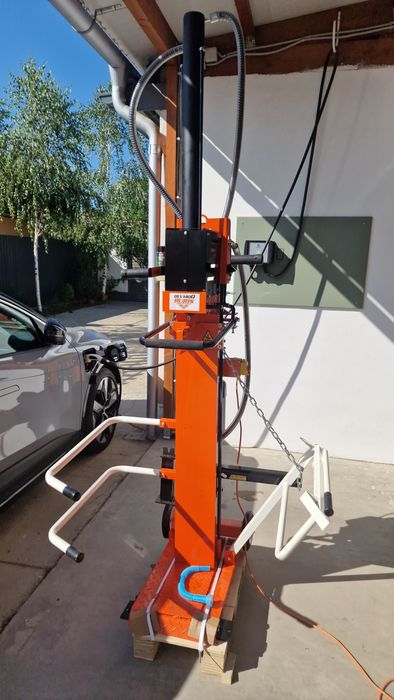 De inchiriat despicator lemne de foc
