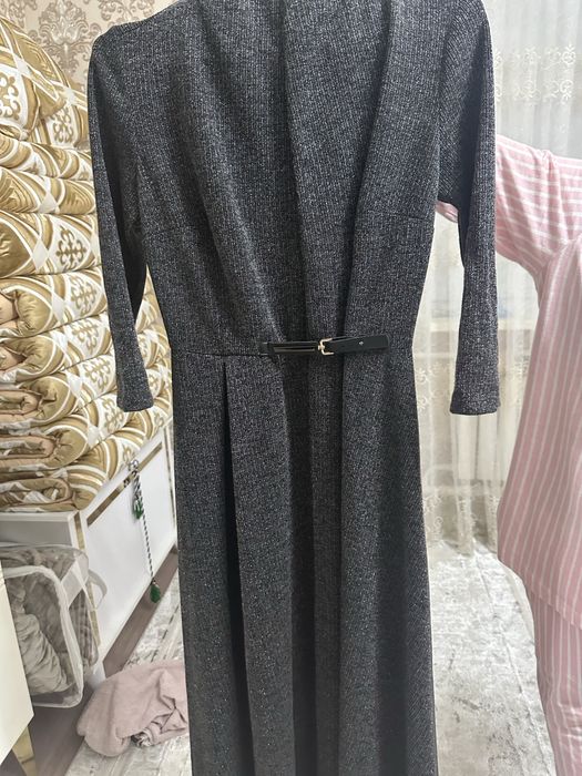 Женский платье вечерные