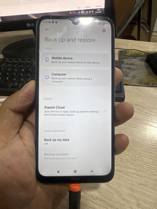 Redmi note 8sotiladi holati zor azgina nomiga oynasi qirilgan boldi