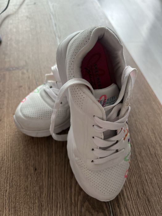 Skechers Pantofi adidasi sport cu imprimeu cu inimi marime 31