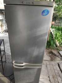 Продам холодильник Самсунг бу