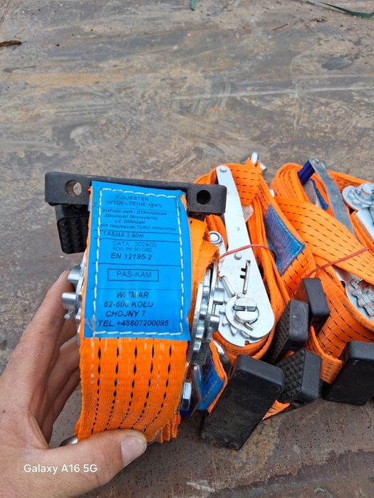 триточкови колани