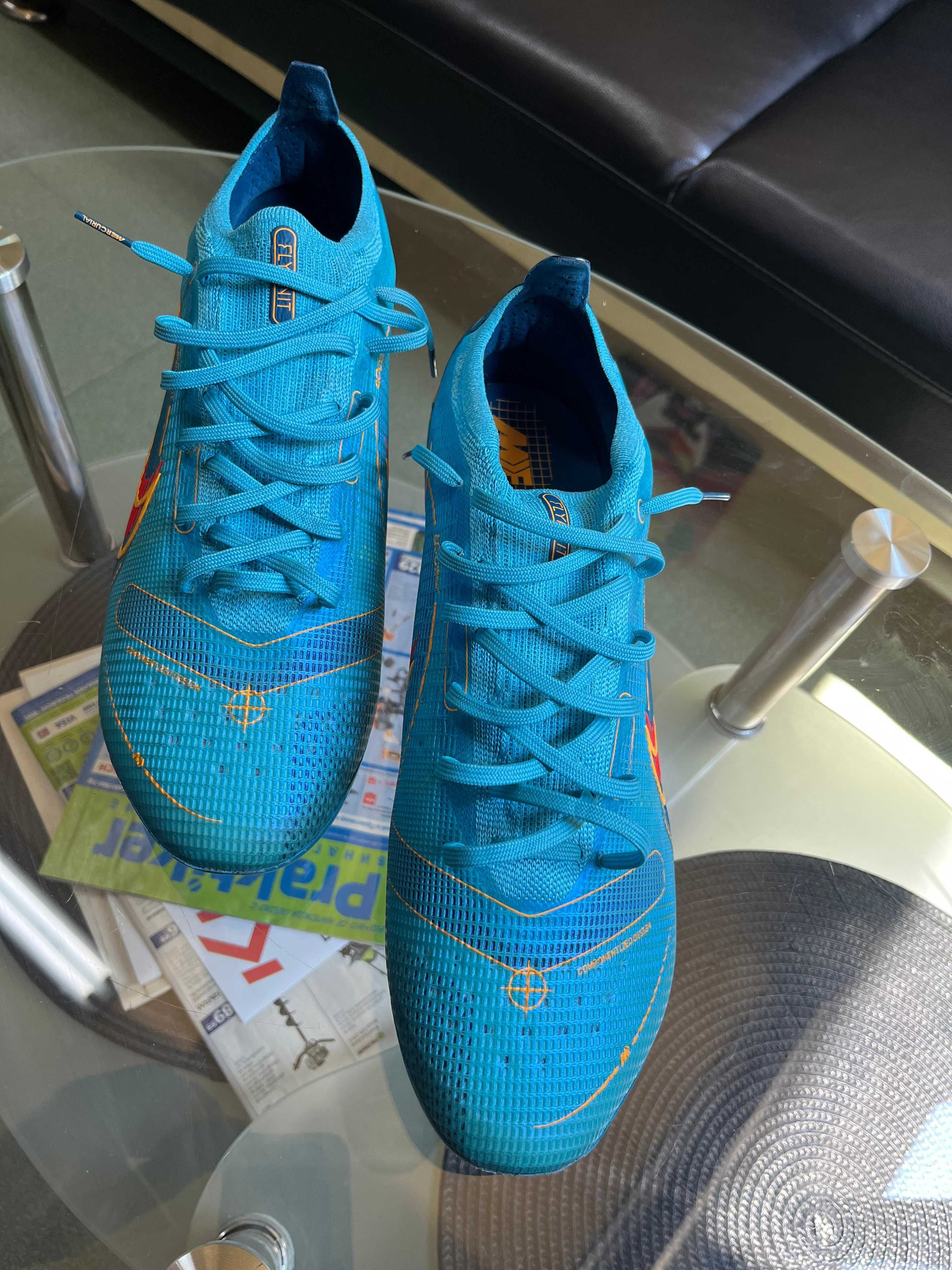 Футболни обувки Nike - 45 номер