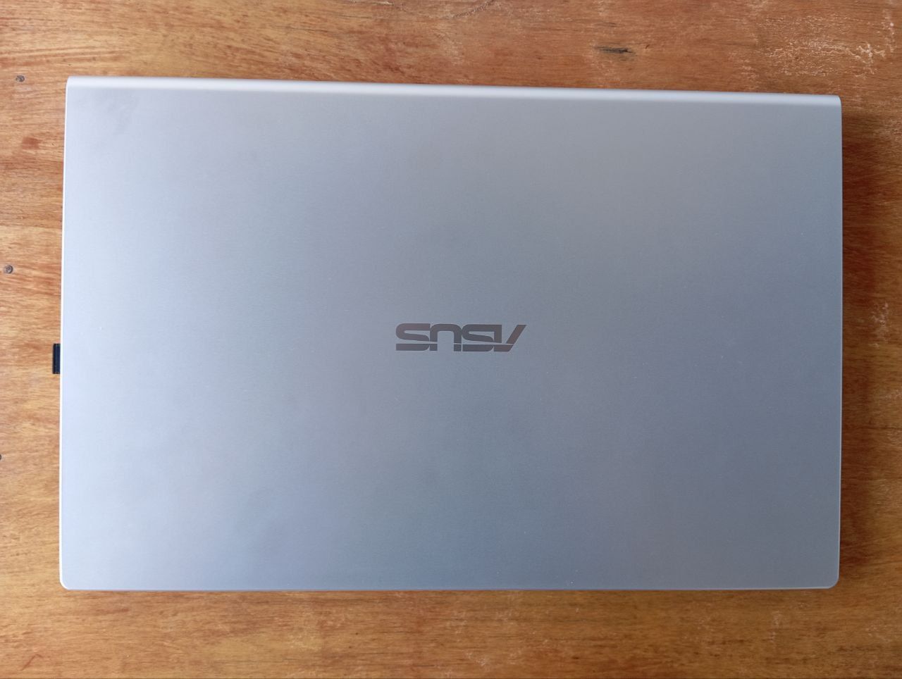 Asus Notebook sotiladi