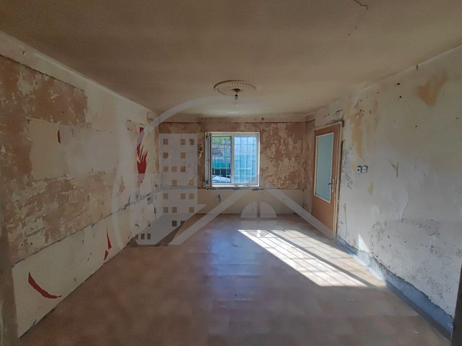 Продава се Къща в Варна, Христо Ботев - 50 кв.м за 1060 €/кв.м - Снимка #3