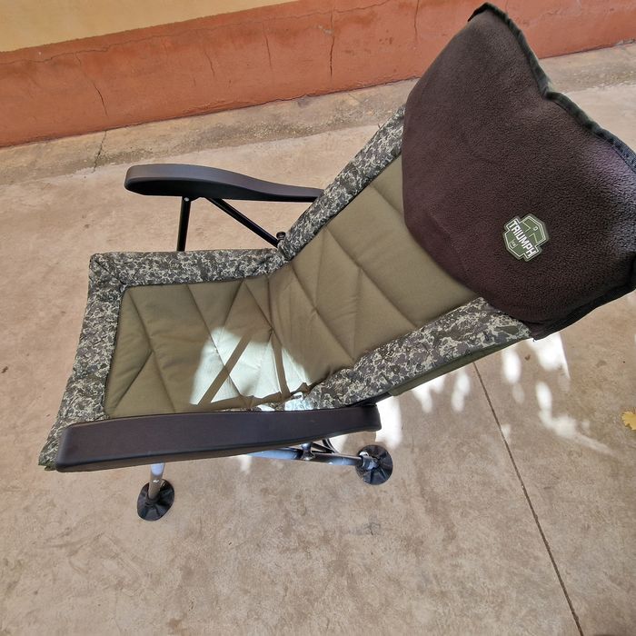 Vând Scaun pescuit Delphin Triumph C2G