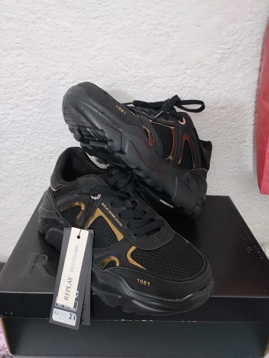 Adidași Replay noi cu eticheta