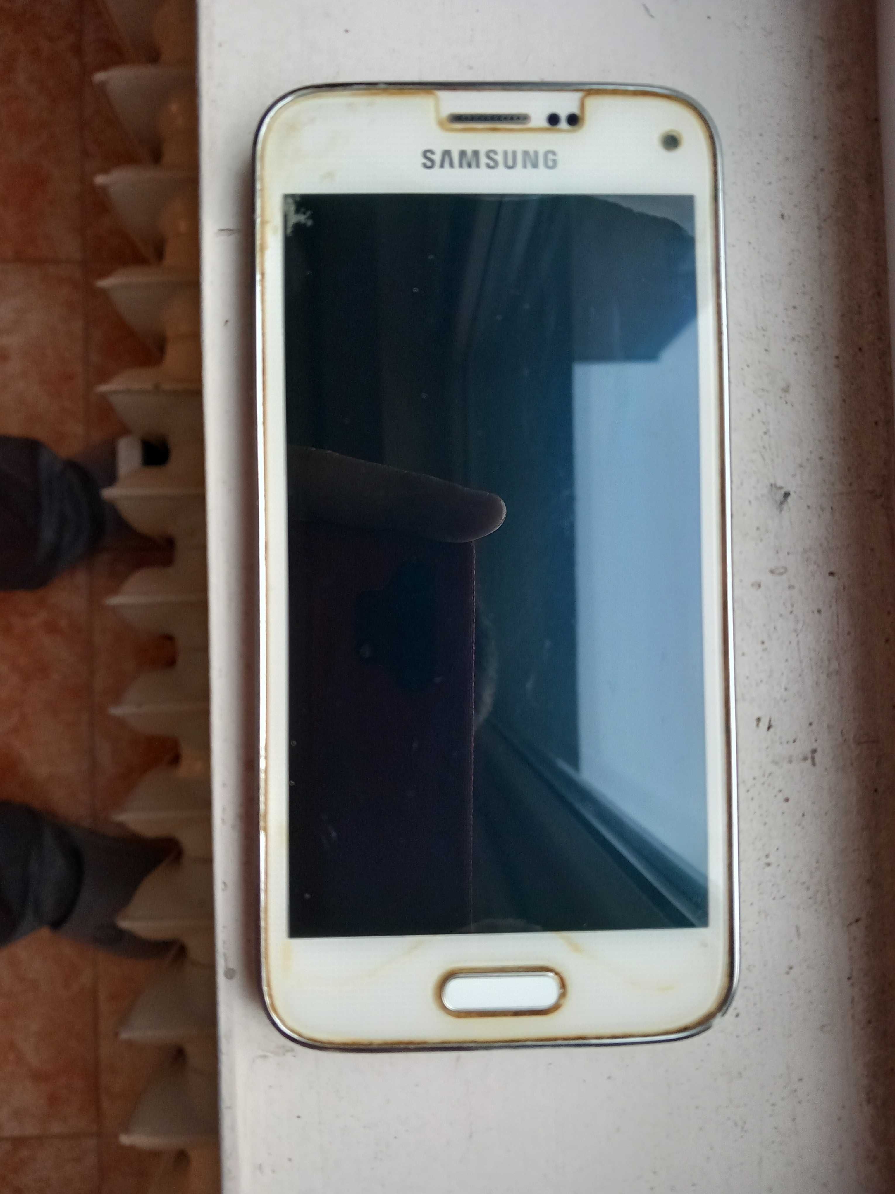 Samsung Galaxy S5 Mini ( неработещ дисплей, за части )