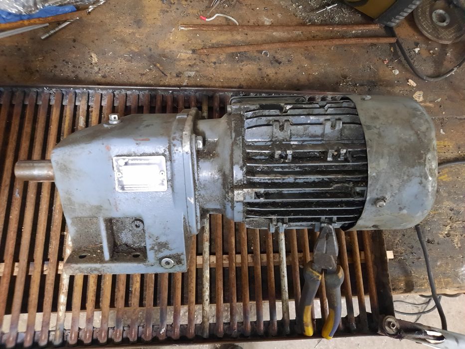 Motor electric trifazat 5,5 kw  3000 rotații