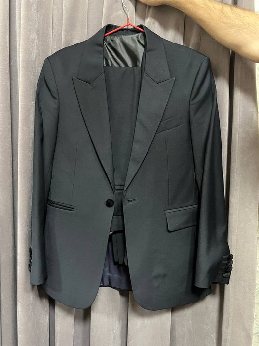 Kostyum shim erkaklar uchun