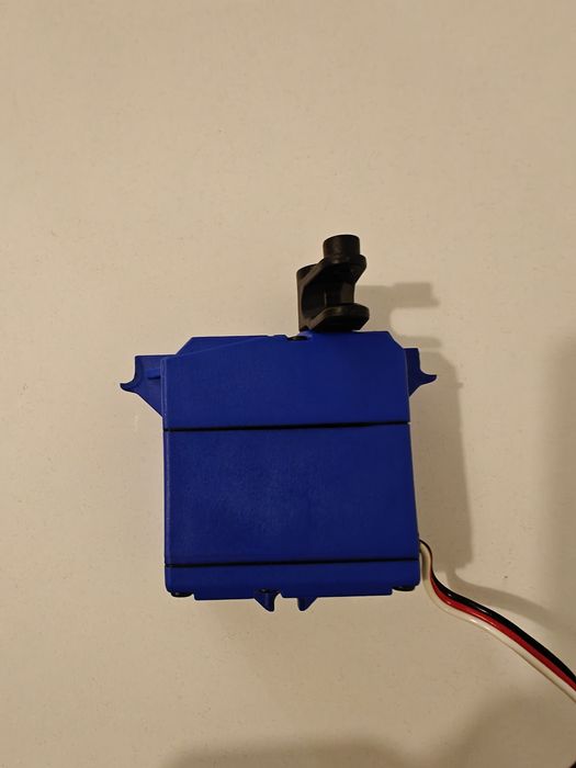 Servomotor Traxxas 2090 nou