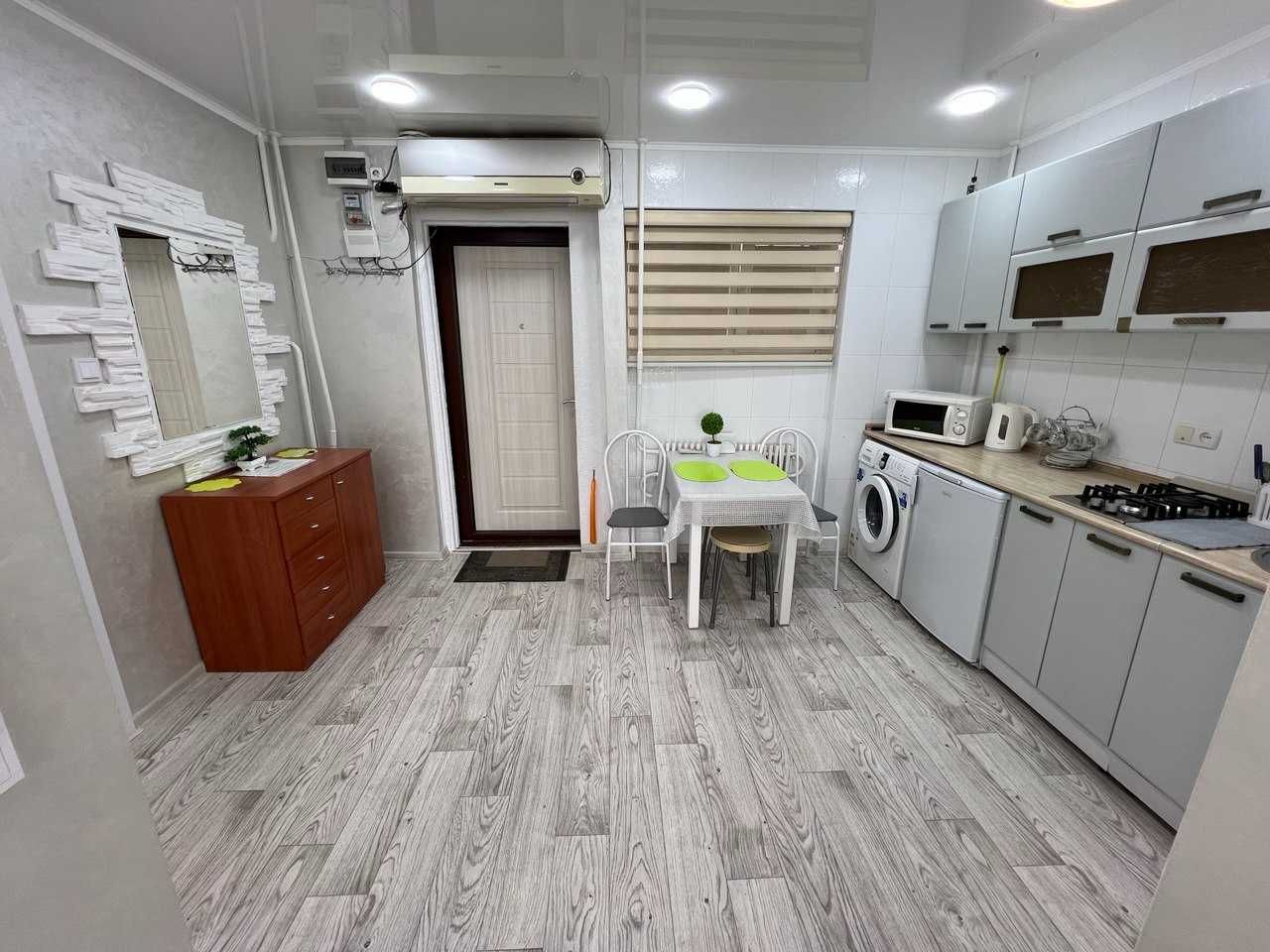 Сдается посуточно квартира на море в 14 мкр-не