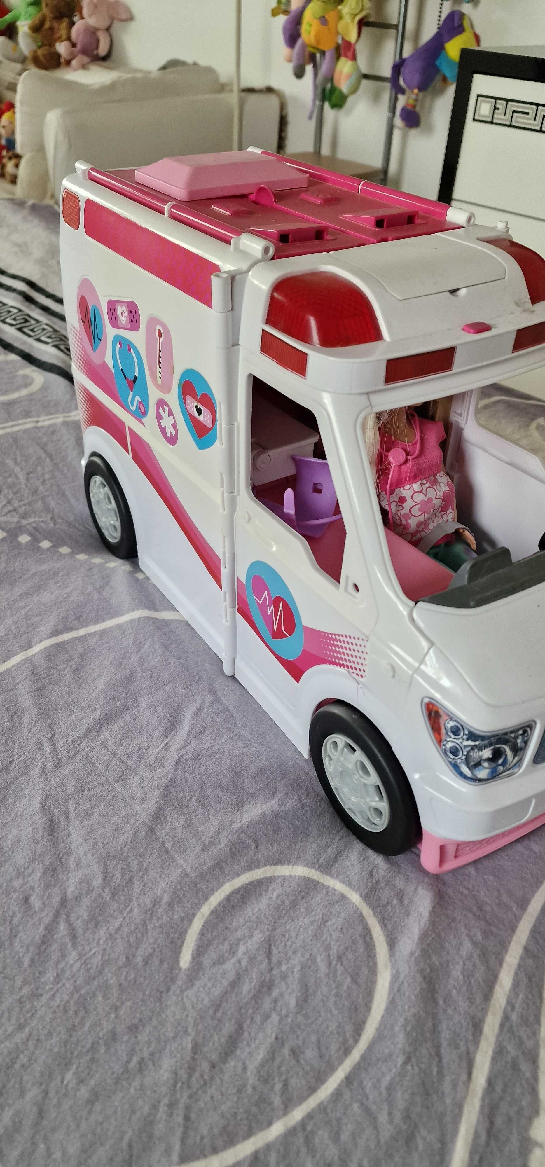 Мобилна клиника за грижи Barbie You Can Be