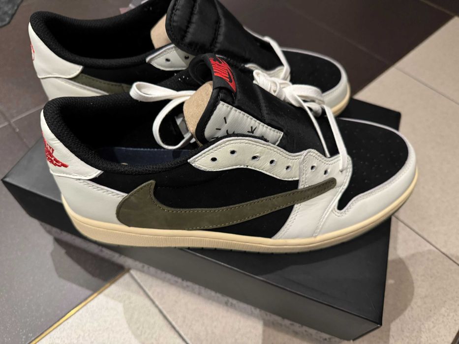 Мъжки сникърси Travis Scott Air Jordan 1 low reverse olive