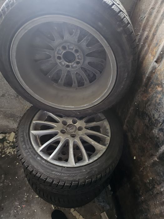 Зимни гуми с джанти  волво 17