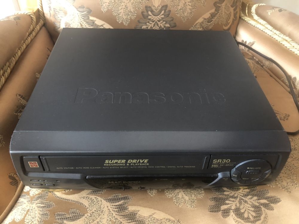 Видеомагнитофон VHS Панасоник Panasonic