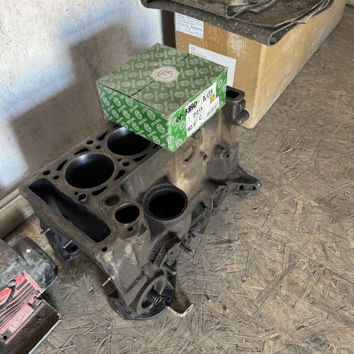 Расточенный блок двигателя на ниву