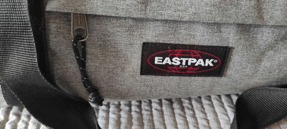 Geantă Eastpak voiaj sau sport