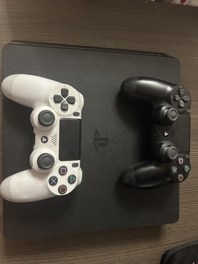 Sony Playstation 4 Slim (PS4), 500 GB, Черен