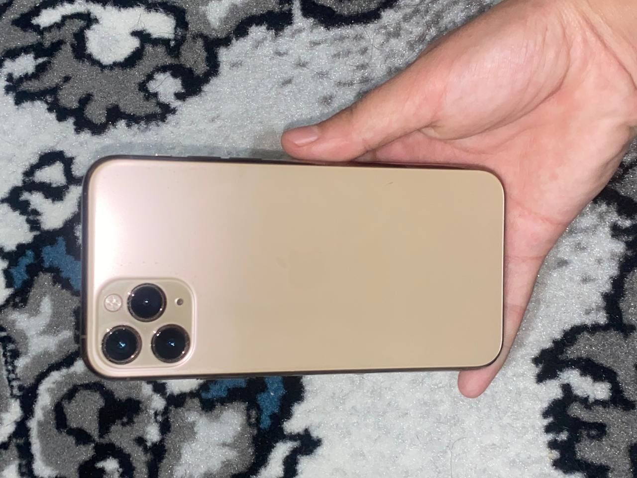 iPhone 11 pro telefoni