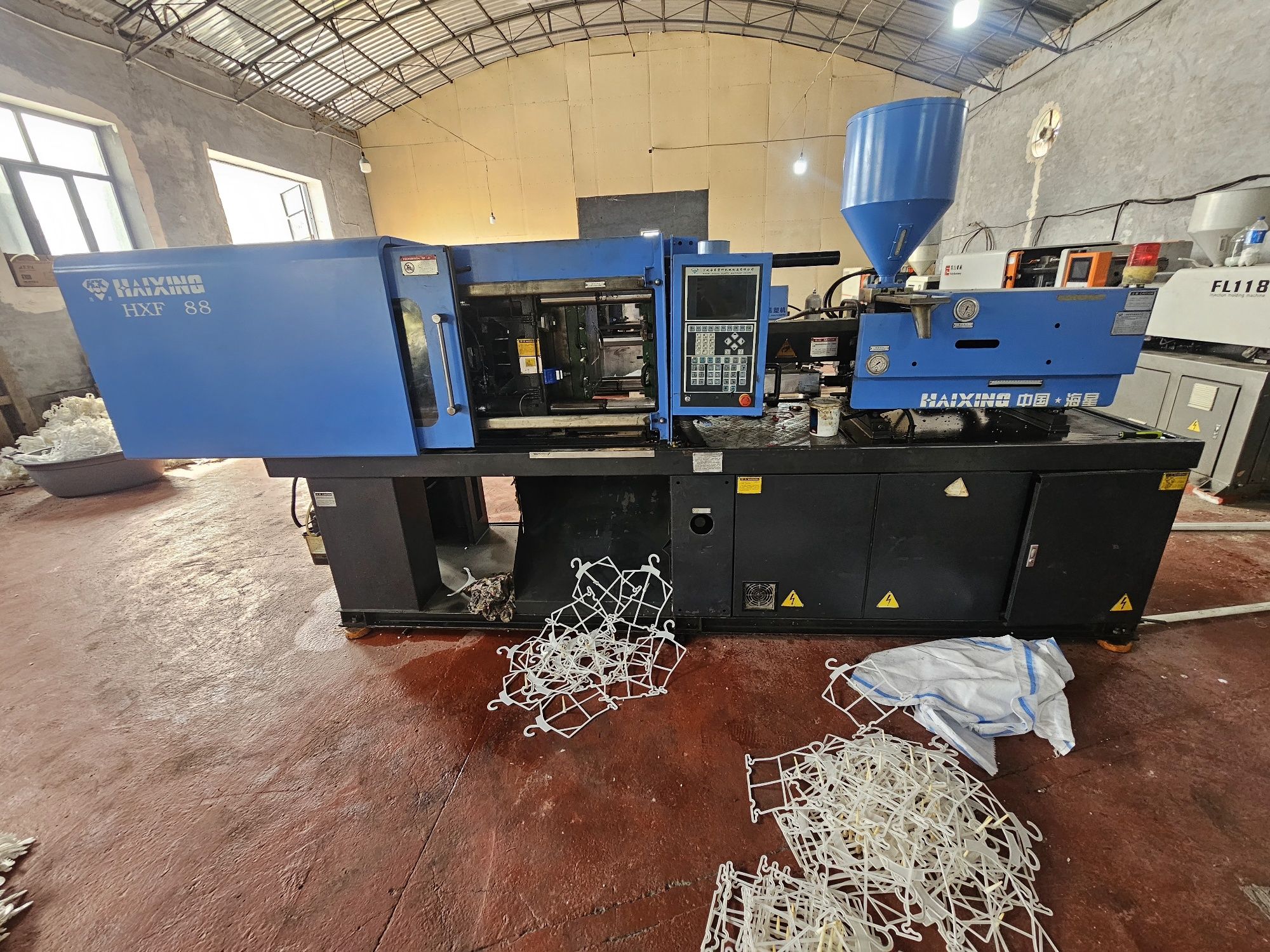 Termoplast stanoklar sotiladi