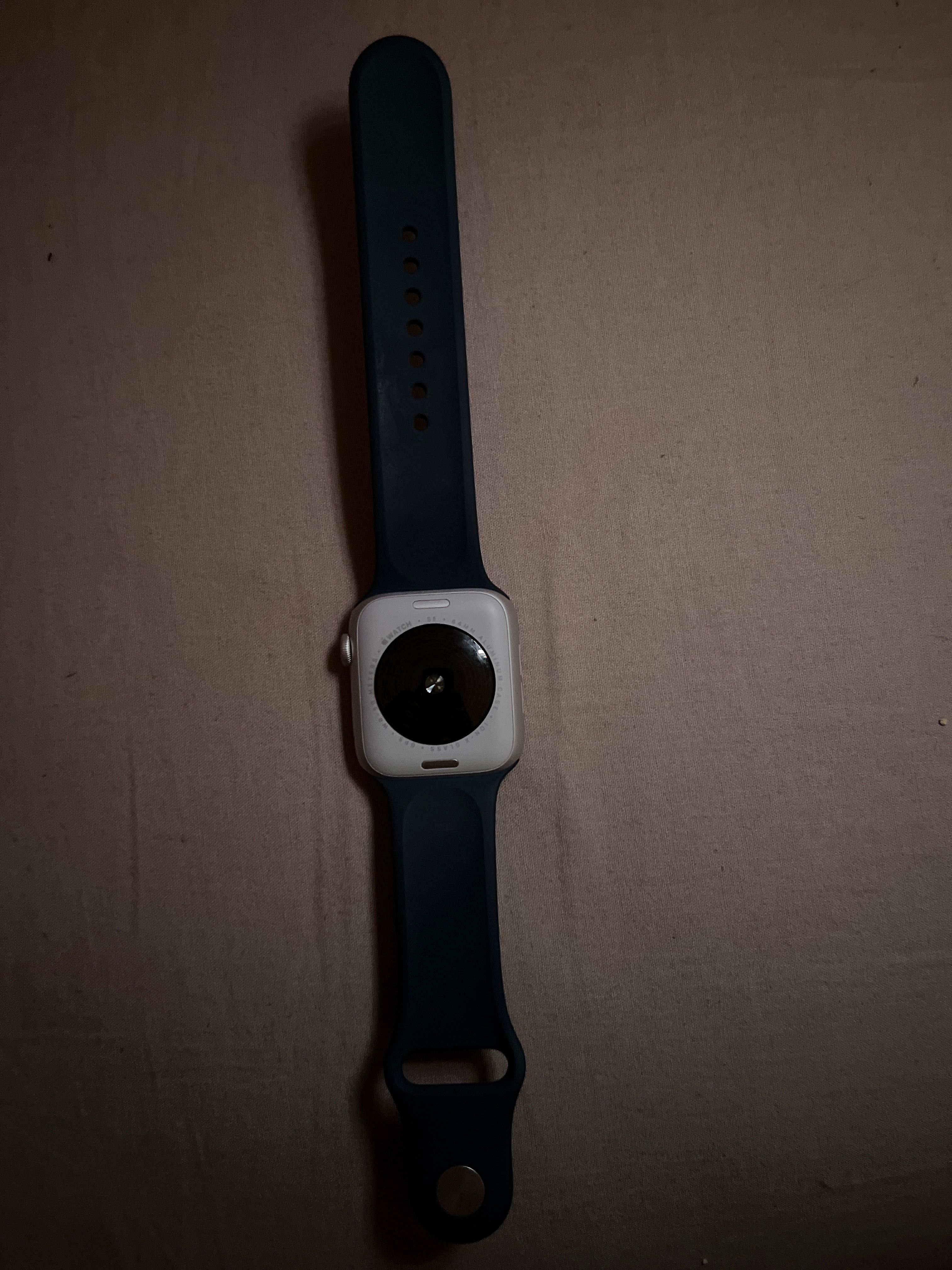 НЕИЗПОЛЗВАН! Apple watch SE [2nd Gen] 44mm Silver !БЕЗ ГАРАНЦИЯ!