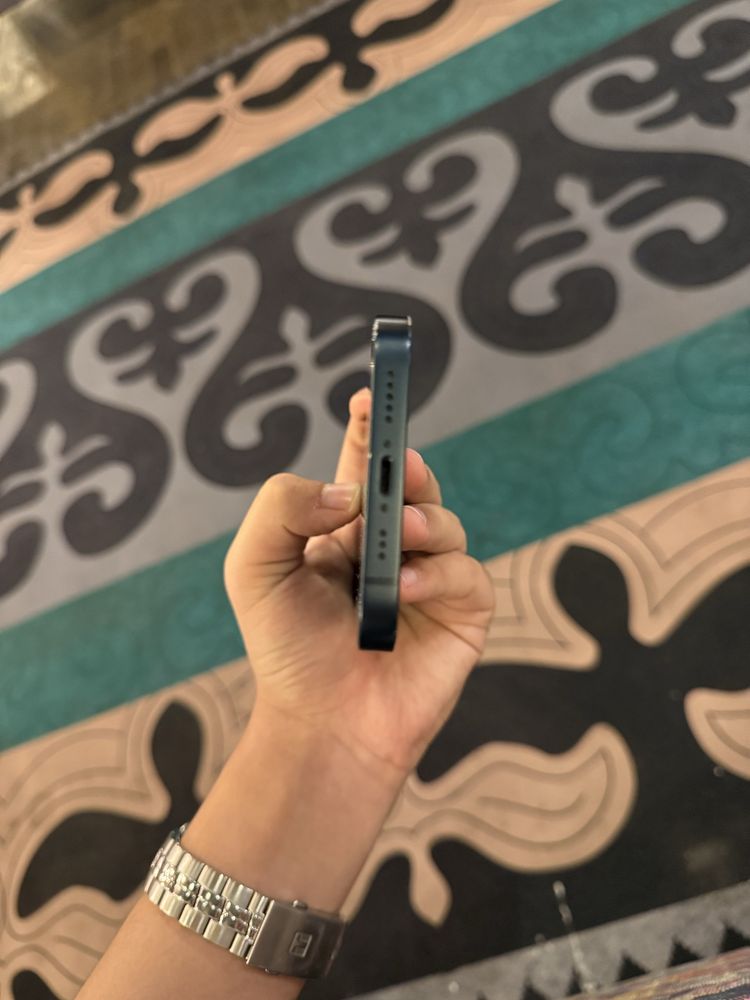 iPhone 13, с коробкой