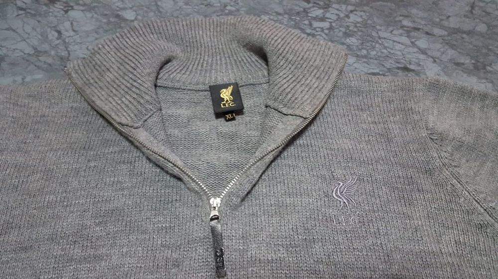 Якe и зимен пуловер на Ливърпул/Liverpool FC/