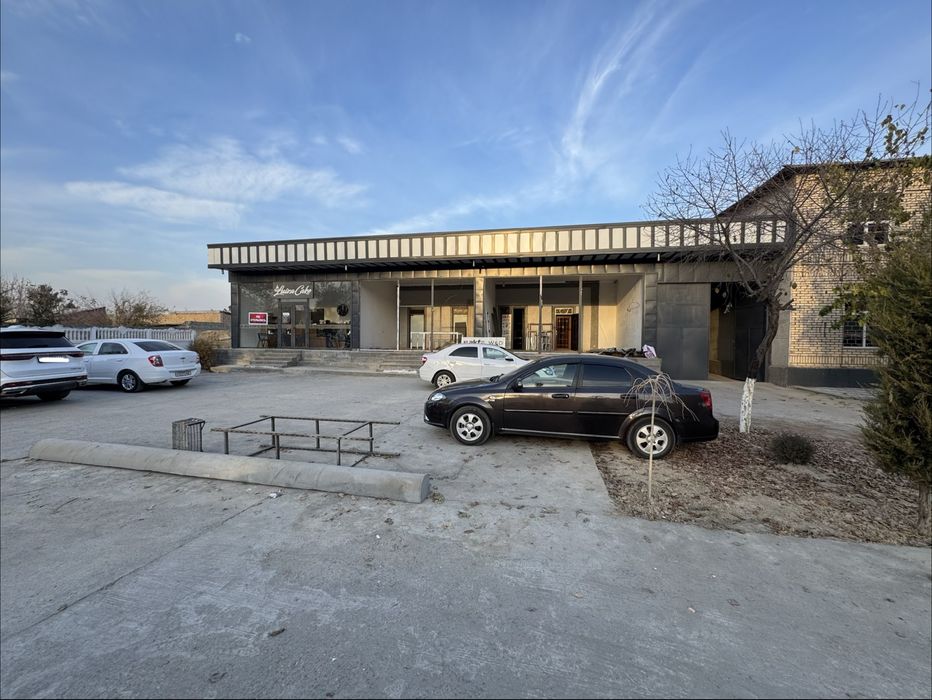 Sotiladi: 14 sotix + 5 sotix qo‘shimcha maydonga ega bino SOTILADI