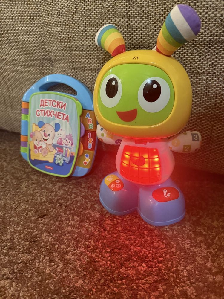 Fisher Price - Музикално танцуващо роботче BeatBo+музикална книжка