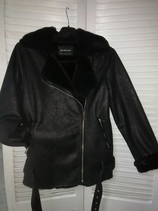 Geaca blanita moale Stradivarius