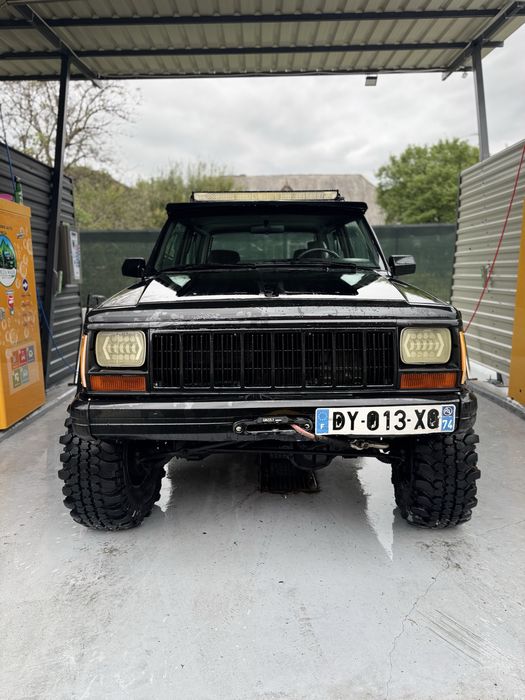 Cherokee xj 2.1 Autoutilitara