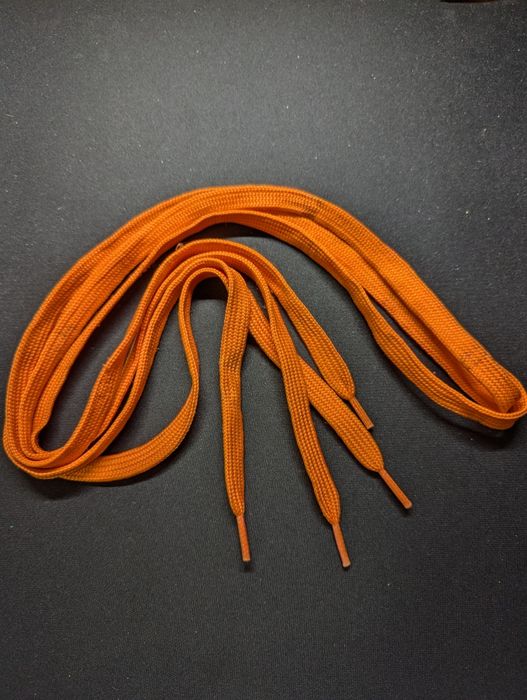 шнурки 130 см ширина 1см оранжевые