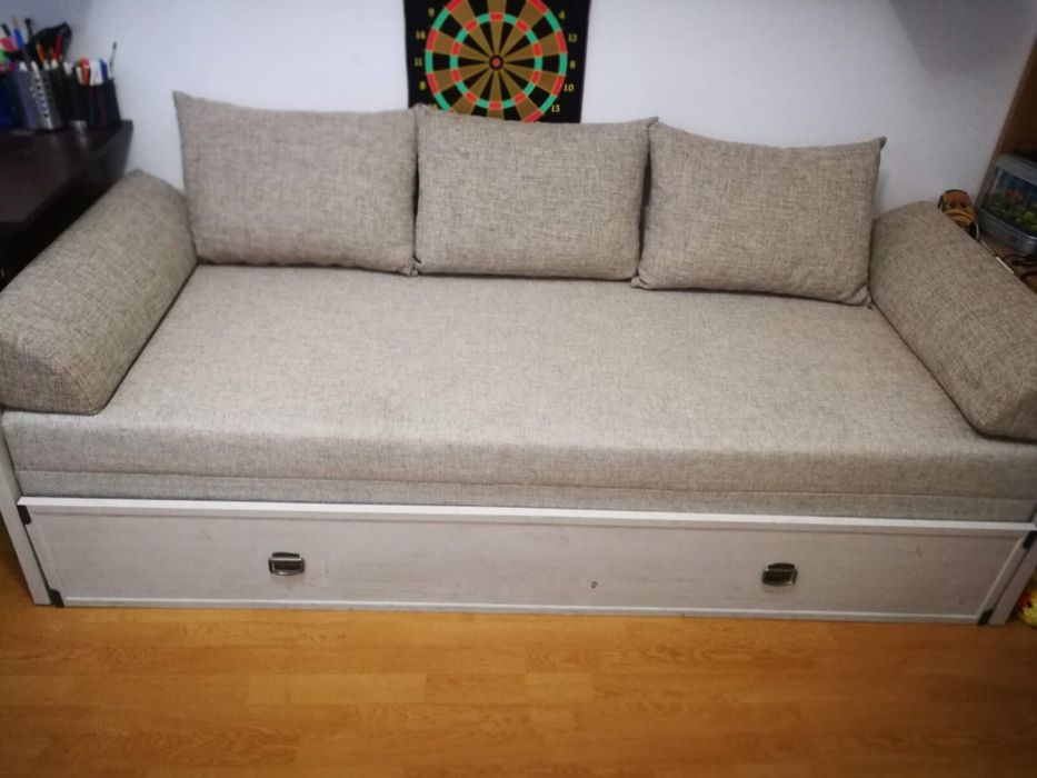 Canapea extensibila noua