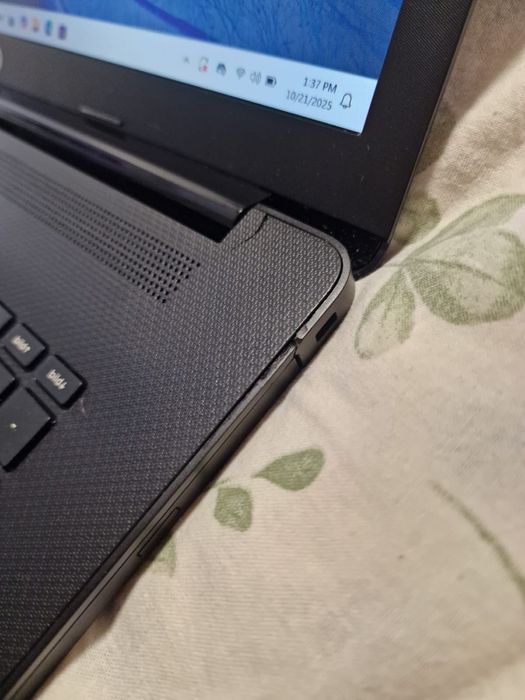 Laptop HP 17, Intel i7 10510U, 16 GB RAM, SSD 512 GB, Radeon 530 2GB