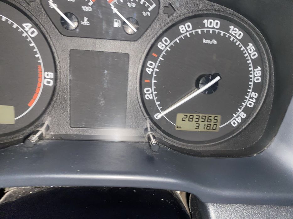 Vand autoturism Skoda Octavia 1