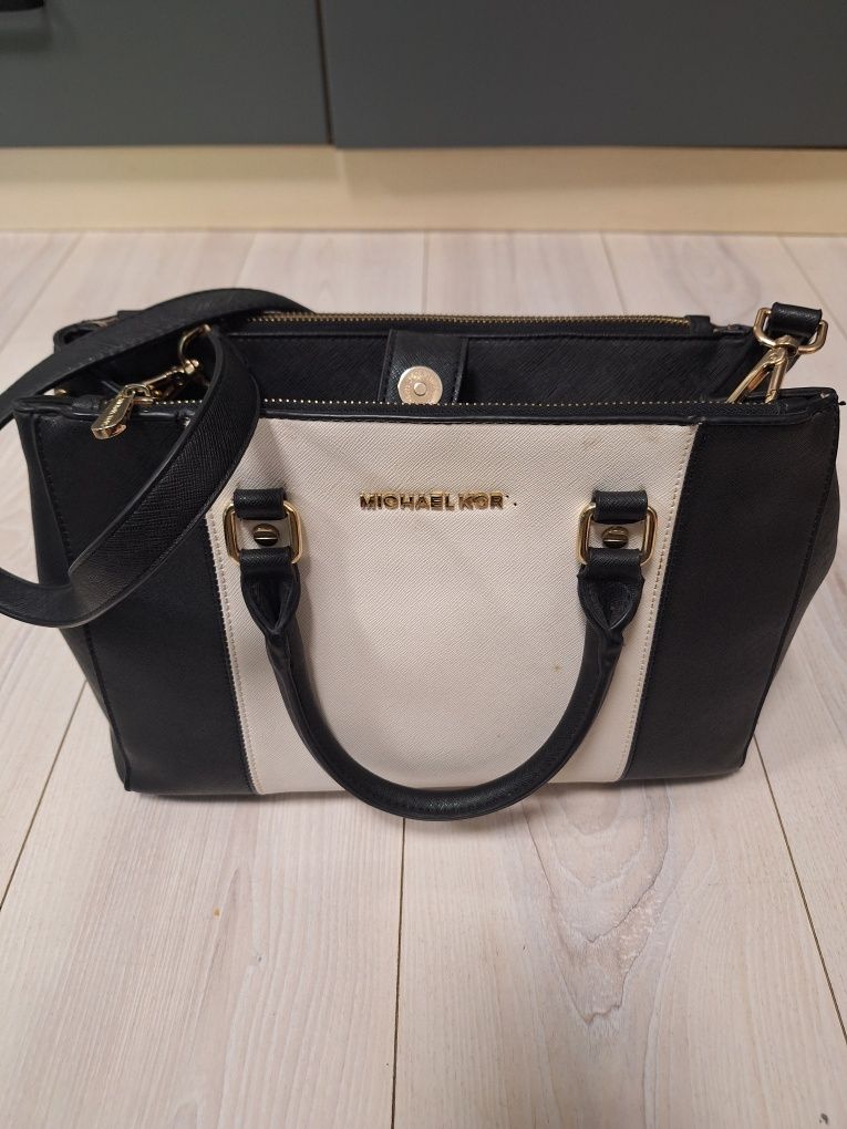 Дамска чанта Michael Kors