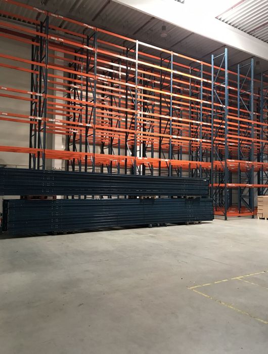 Rafturi metalice industriale reglabile