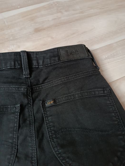 Дънки с висока талия Lee