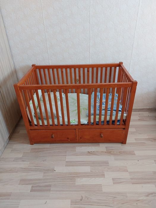 Дървена кошара за бебета