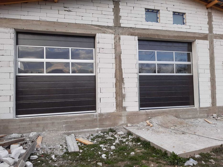 Usi de garaj cu motor