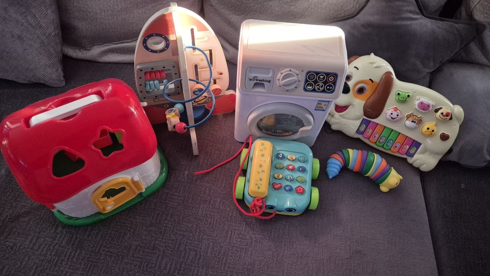 Продавам лот от играчки